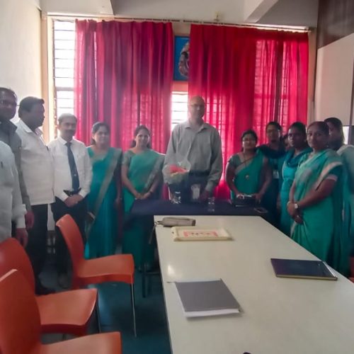 Visit of Eminent Alumni (4)